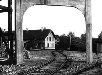 The Papieri train track